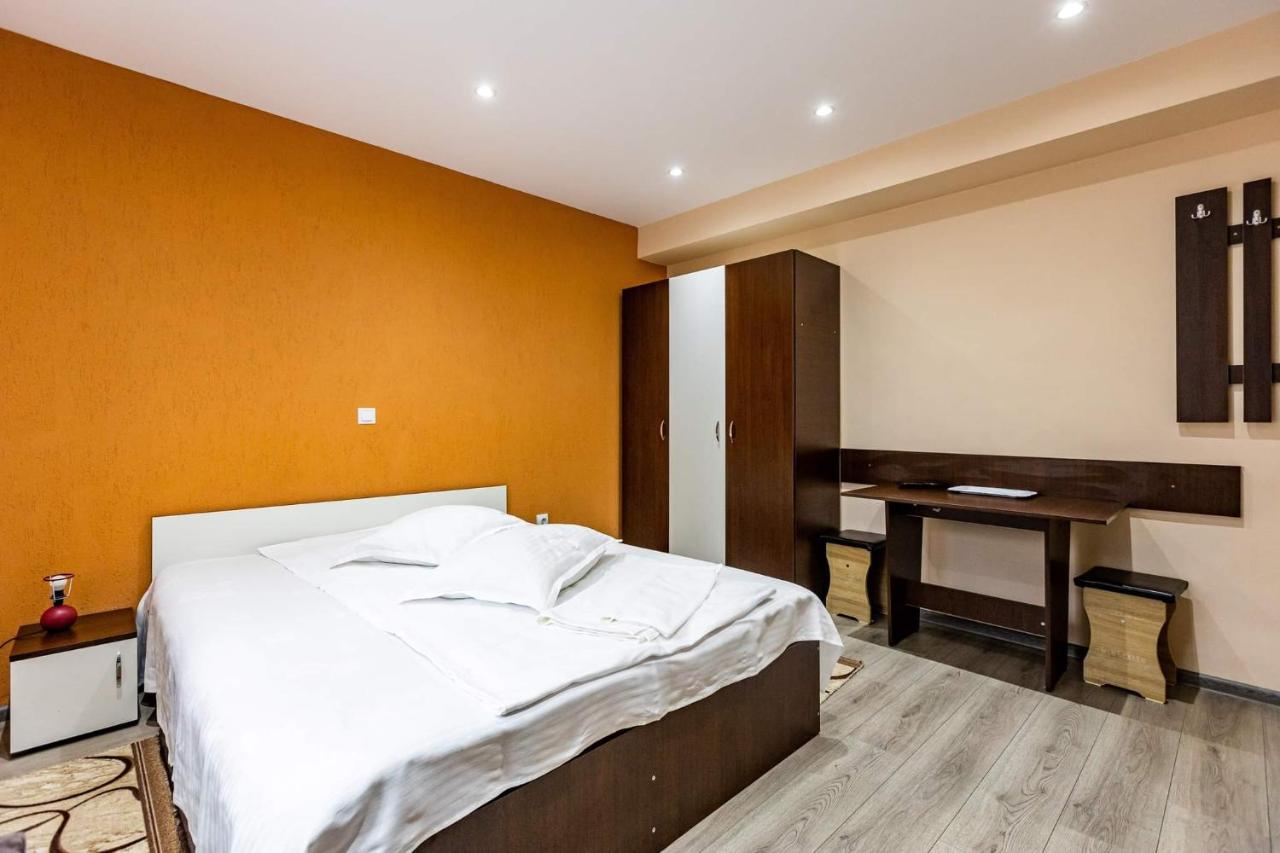 Hotel Casa Andy Buşteni Exterior foto